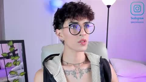   online show from November 10, 8:47 pm