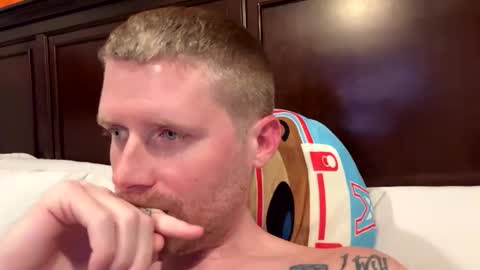 eriwat713 online show from February 27, 3:36 am