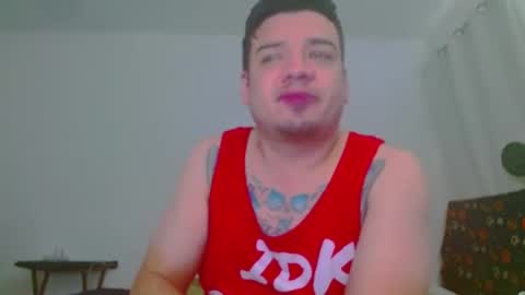 escodamus12 online show from January 25, 3:30 pm