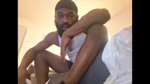 esmoovethegod online show from September 23, 2:44 am