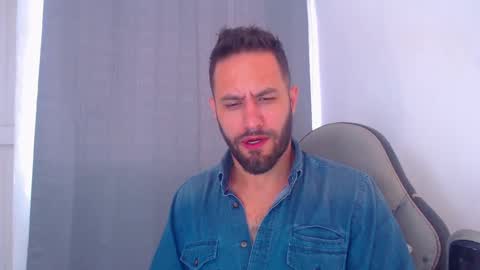 esteban online show from December 31, 6:02 pm