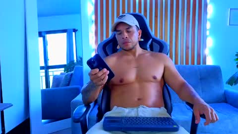ESTEBAN online show from May 31, 7:48 pm