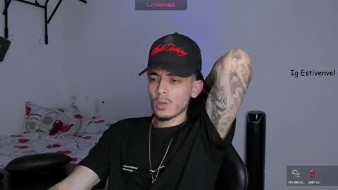 estivenvel online show from October 24, 2:19 pm