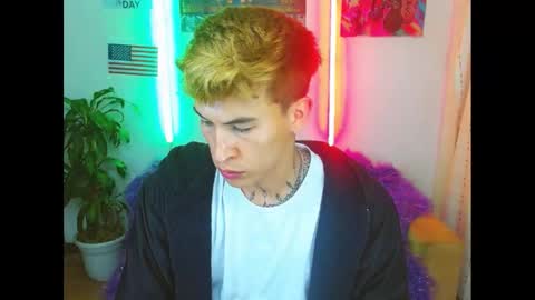 Snapshot of estrellita__jordan chatting on February 6, 2:33 am JORDAN online show from February 6, 2:33 am