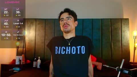 ethan  online show from March 25, 3:54 am