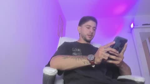 Ethan Muller online show from January 17, 5:53 pm