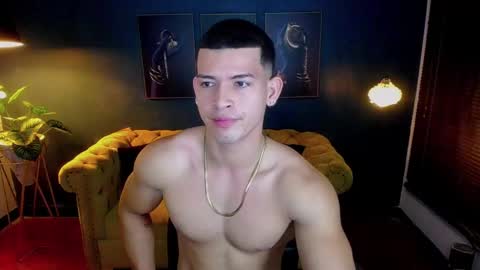 ETHAN RODGERS online show from October 17, 11:42 pm