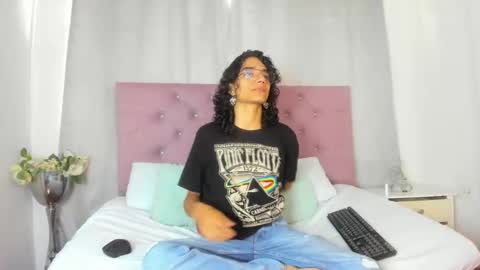Snapshot of ethanblackwoodd chatting on October 21, 7:50 pm ethanblackwoodd online show from October 21, 7:50 pm