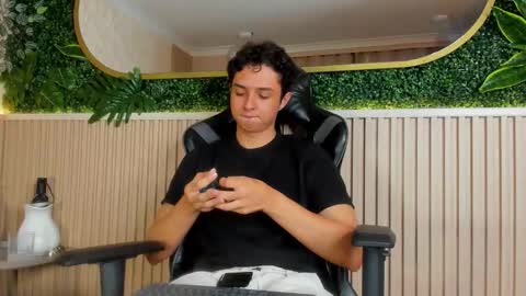 ethanlowell online show from February 10, 4:39 am