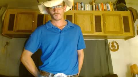 ethansteelexxx2 online show from March 8, 1:47 am