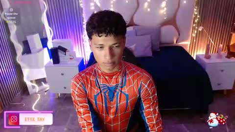 ette online show from December 19, 3:36 am