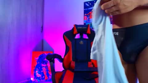 Snapshot of evan_greey chatting on November 1, 3:10 am EVAN GREY online show from November 1, 3:10 am