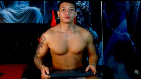 EVAN GREY online show from December 7, 7:16 am