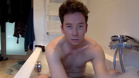 Excuteboy online show from February 26, 9:21 am