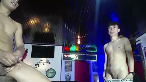 extrangers online show from March 19, 12:30 pm