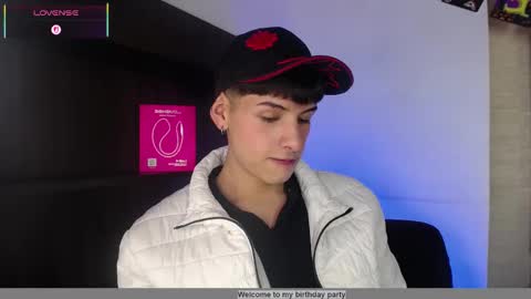 Snapshot of ezra_storm chatting on October 11, 5:33 am Juan online show from October 11, 5:33 am