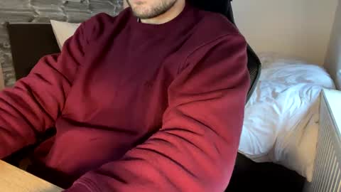 Snapshot of fabian_196 chatting on December 12, 9:08 am Call me bitch online show from December 12, 9:08 am