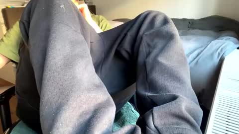 Snapshot of fabian_196 chatting on February 16, 8:21 am Call me bitch online show from February 16, 8:21 am