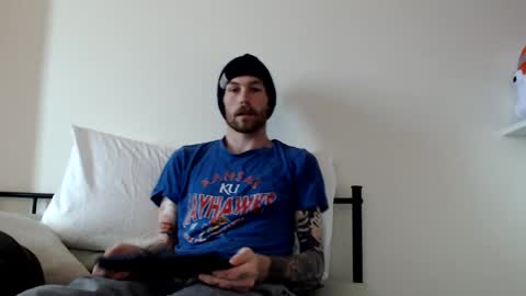 facialfan44 online show from November 3, 6:21 pm