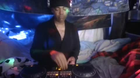 fadeyisteven32 online show from June 16, 2:14 am