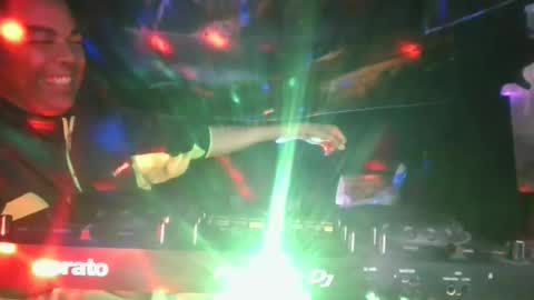 fadeyisteven32 online show from July 5, 11:12 pm