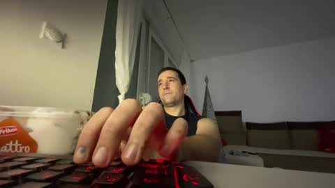 fantomns online show from December 4, 3:59 am