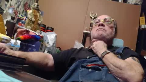 Fred. online show from February 1, 1:26 am