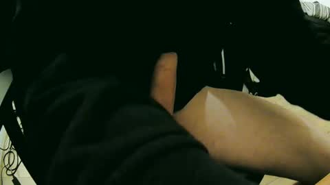 Snapshot of feetlover7878 chatting on January 10, 9:20 pm feetlover7878 online show from January 10, 9:20 pm