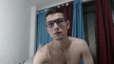 Snapshot of felipe227 chatting on January 29, 11:46 pm jhonatan felipe online show from January 29, 11:46 pm