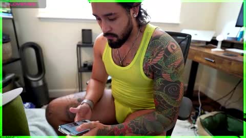 Snapshot of felix_candela chatting on October 13, 5:52 pm Felix Candela online show from October 13, 5:52 pm