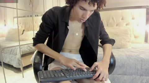 FELIPE online show from May 15, 6:49 pm