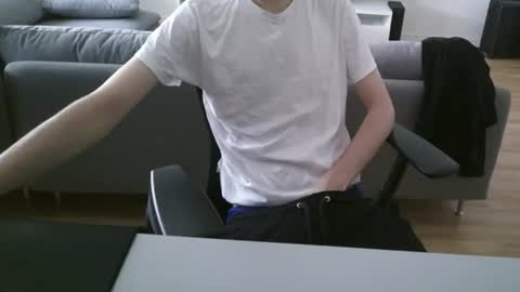 felixsagg online show from June 20, 9:58 am