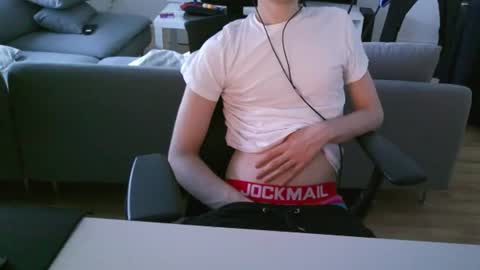 felixsagg online show from June 27, 4:34 pm