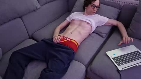 felixsagg online show from July 1, 3:35 pm