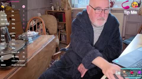 Adam online show from October 28, 7:33 am