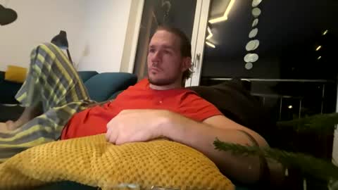 Snapshot of ferdl1988_1 chatting on January 6, 9:22 pm ferdl1988_1 online show from January 6, 9:22 pm
