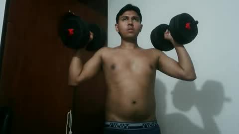 fernadox97 online show from March 22, 9:42 pm