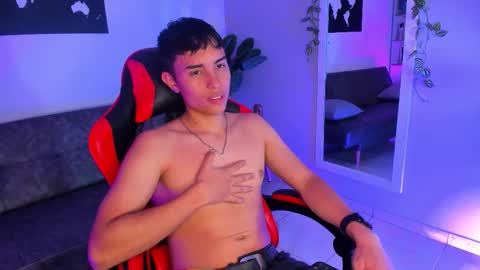 Snapshot of fher_rivers2 chatting on October 13, 7:42 pm Fher Rivers online show from October 13, 7:42 pm