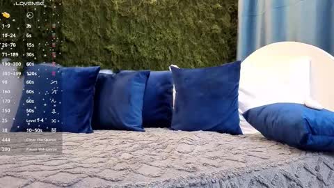 Thomas online show from November 21, 9:25 pm