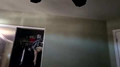 fightusfire32 online show from February 21, 7:37 pm