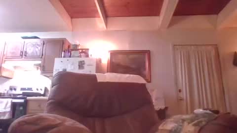 finderfiner online show from April 10, 10:33 am