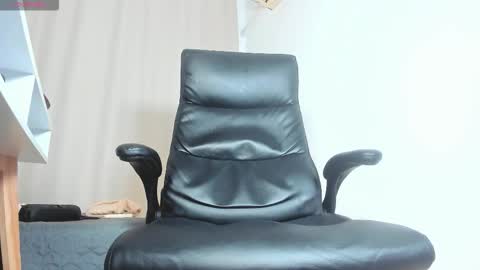 Snapshot of findomguyxxx chatting on September 11, 6:51 pm FindomGuyXXX online show from September 11, 6:51 pm