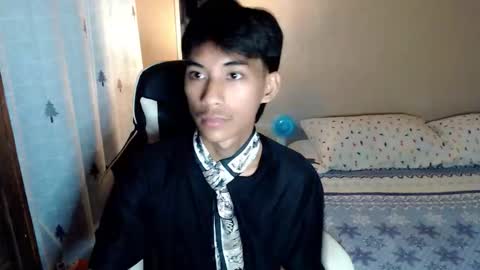 Snapshot of fineboii_rey18 chatting on October 7, 3:16 pm fineboii_rey18 online show from October 7, 3:16 pm