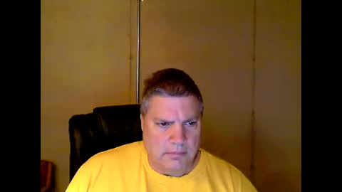 Snapshot of fletch32 chatting on January 1, 5:00 pm jd online show from January 1, 5:00 pm