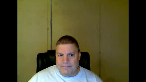 Snapshot of fletch32 chatting on February 16, 11:59 pm jd online show from February 16, 11:59 pm
