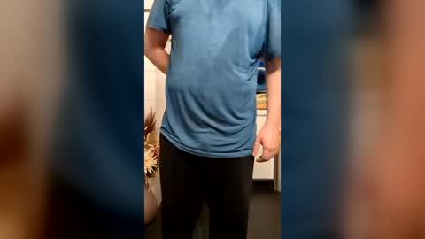 fluffybutt_ online show from July 5, 9:33 pm