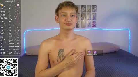 forever_eren online show from February 20, 6:19 am