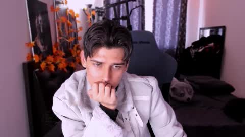 Foxicfu online show from November 26, 9:12 am