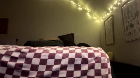 Rainbow online show from March 6, 8:00 am