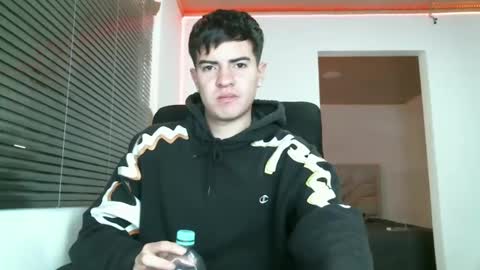 Snapshot of franccesco_699 chatting on January 3, 4:59 pm franccesco_699 online show from January 3, 4:59 pm